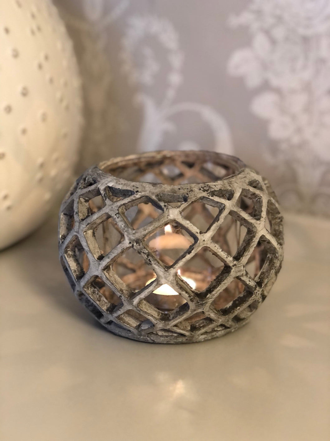 Round Lattice Hurricane Lantern